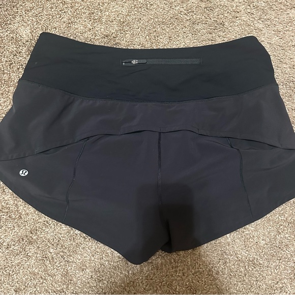 Lululemon High Rise Speed Up 2.5” - Picture 3 of 4
